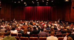 Öğrenci bileti sinema salonları için yeni seyirci kazanmanın anahtarlarından biri olabilir