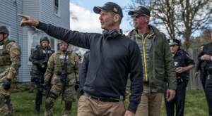 Call of Duty filminin yönetmeni Peter Berg, savaşın insani bedeline odaklanacaklarını açıkladı