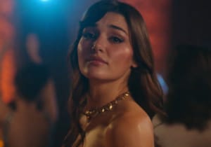Hande Erçel ve Barış Arduç'lu Aşkı Hatırla dizisinin ilk tanıtımı yayınlandı
