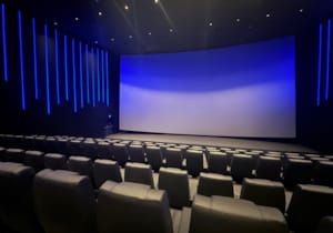 Sinemaseverlere müjde: Yıl başına kadar her çarşamba biletler maksimum 120 TL!