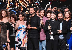 33. Adana Altın Koza Film Festivali’nde En İyi Film Bir Arada Yalnız oldu