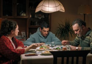 Altın Koza’dan beş ödülle dönen Bir Arada Yalnız, 4 Aralık’ta sinemalarda