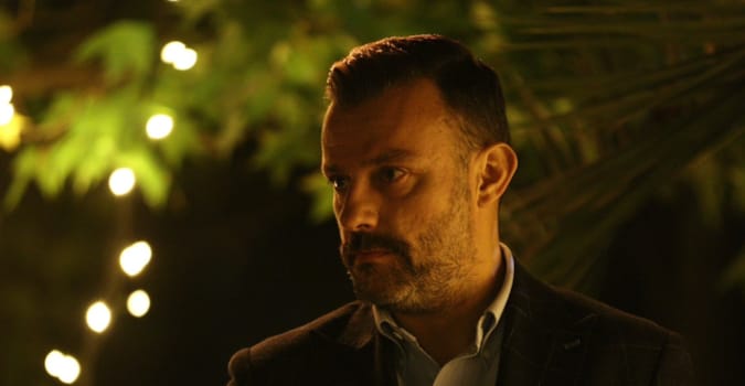 Özge Özpirinçci ve Salih Bademci'li Sakıncalı dizisinin yayın günü değişti