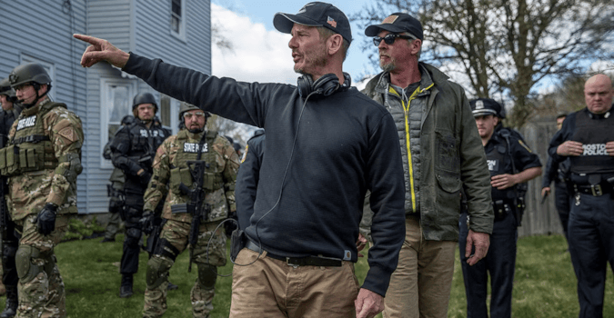 Call of Duty filminin yönetmeni Peter Berg, savaşın insani bedeline odaklanacaklarını açıkladı