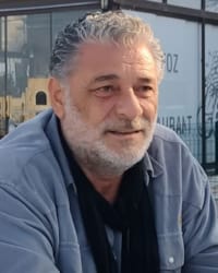 Özcan Varaylı