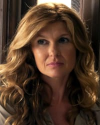 Connie Britton'un fotoğrafı.