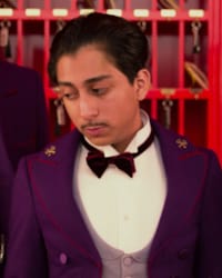 Tony Revolori'nin fotoğrafı.