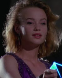 Samantha Mathis'in fotoğrafı.