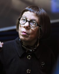 Linda Hunt'un fotoğrafı.