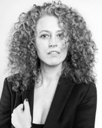 Zeynep Dinsel'in fotoğrafı.