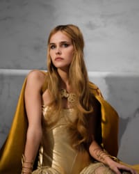Isabel Lucas