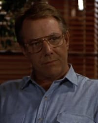 J.T. Walsh'ın fotoğrafı.