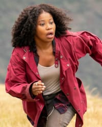 Dominique Fishback'ın fotoğrafı.