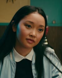 Lana Condor'un fotoğrafı.
