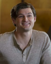 Kevin Bigley'in fotoğrafı.