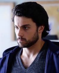 Jack Falahee'nin fotoğrafı.