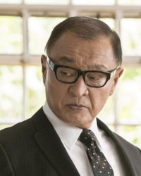 Cary-Hiroyuki Tagawa'nın fotoğrafı.