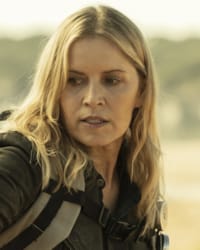 Kim Dickens'in fotoğrafı.