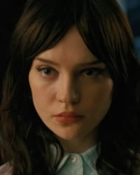 Sophie Thatcher'in fotoğrafı.