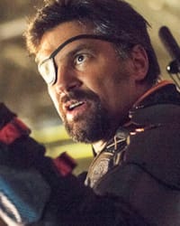 Manu Bennett