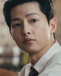 Song Joong-ki'nin fotoğrafı.