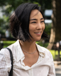 Greta Lee'nin fotoğrafı.