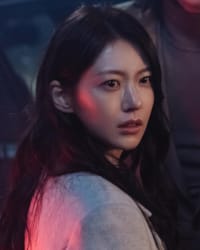 Gong Seung-Yeon'un fotoğrafı.