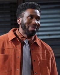 Nyambi Nyambi'nin fotoğrafı.