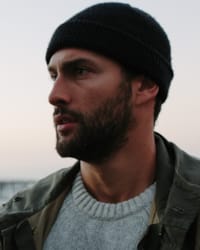 Noah Mills'in fotoğrafı.