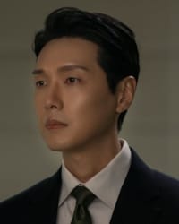 Hyun-Woo Ji'nin fotoğrafı.