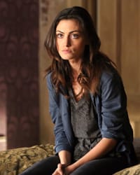 Phoebe Tonkin'in fotoğrafı.