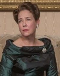 Harriet Sansom Harris'in fotoğrafı.