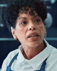 Liza Colón-Zayas'ın fotoğrafı.