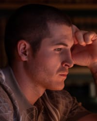 Kieron Moore'nin fotoğrafı.