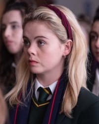 Saoirse-Monica Jackson'un fotoğrafı.