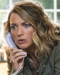 Natalie Zea'nın fotoğrafı.