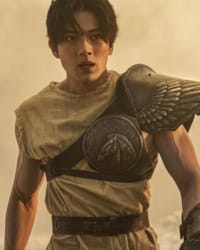 Mackenyu'nun fotoğrafı.