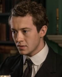 Joseph Quinn'in fotoğrafı.