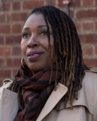 Jo Martin'in fotoğrafı.