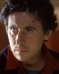 Gabriel Byrne