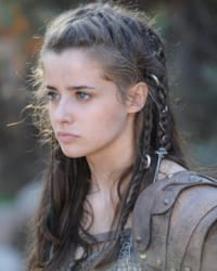 Holly Earl