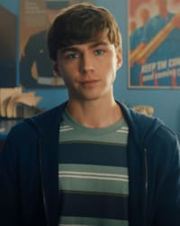 Miles Heizer