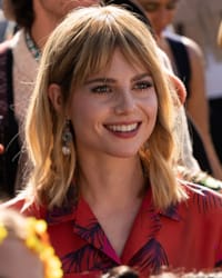 Lucy Boynton'un fotoğrafı.