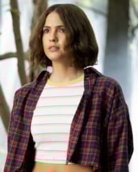 Shelley Hennig'in fotoğrafı.