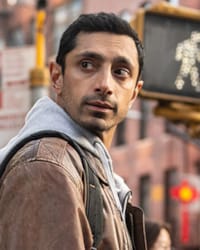 Riz Ahmed'in fotoğrafı.