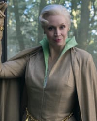 Gwendoline Christie'nin fotoğrafı.